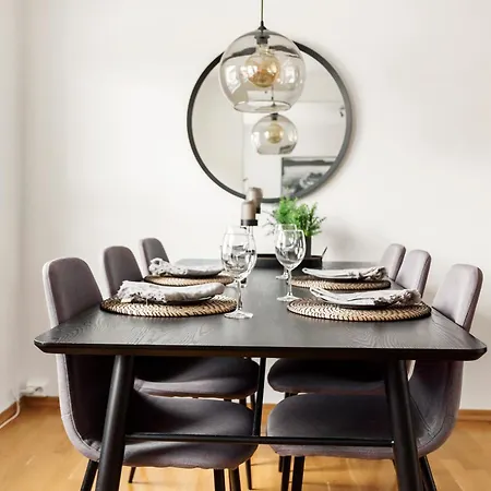 Modern And Spacious Apt In Historic Area Of * Bergen